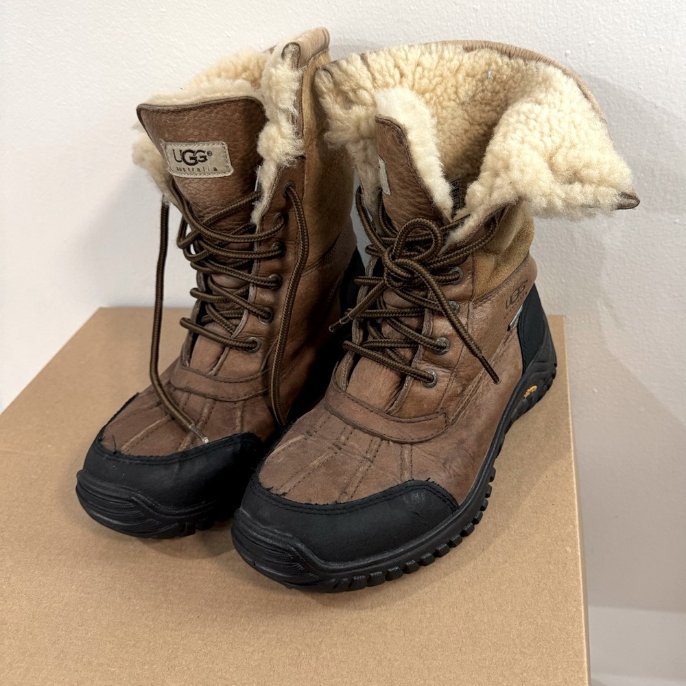 UGG Autralia Adindorack Boots
